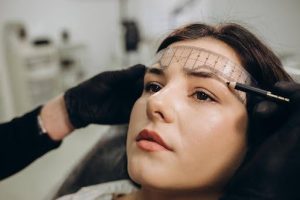 Enhancing eyebrows through microblading